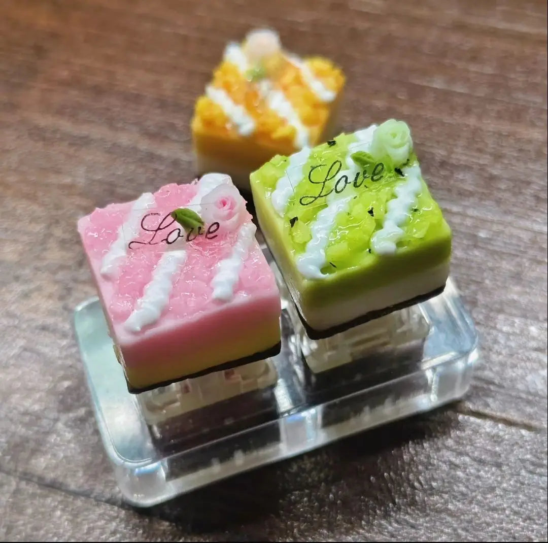 Γνήσιο Cute Cake Keycap Kawaii Πήλινα καλύμματα πληκτρολογίου Προσαρμοσμένο χειροποίητο παιχνίδι Καλλιτεχνικά κλειδιά για μηχανικό πληκτρολόγιο Διακόπτης MX