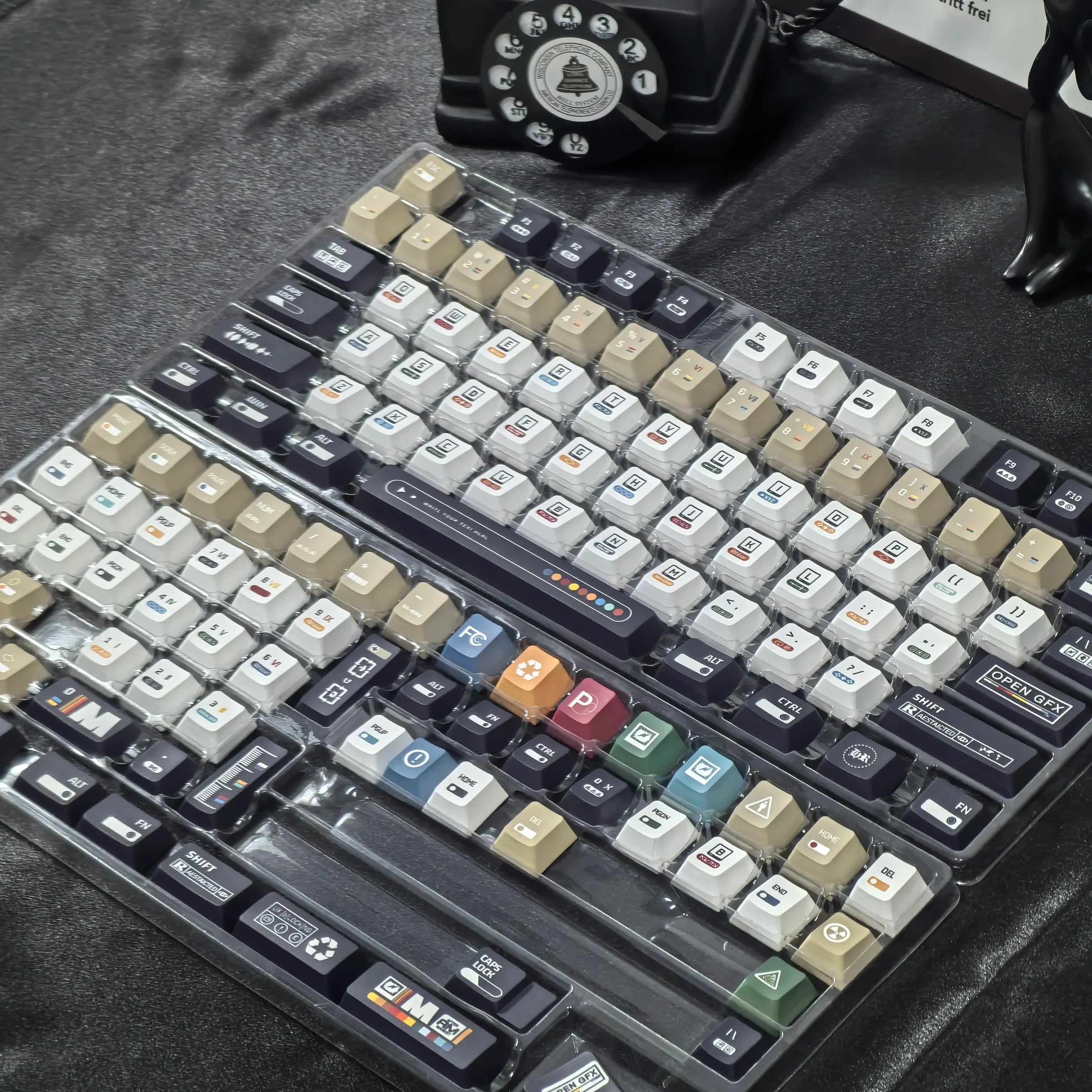 Κορεατικά Keycaps Maximalism Θέμα Keycap 135Keys Cherry Pbt Ρωσικά Αγγλικά Retro Keycap Μαύρο Λευκό Σχέδιο "L" Shape Enter Key